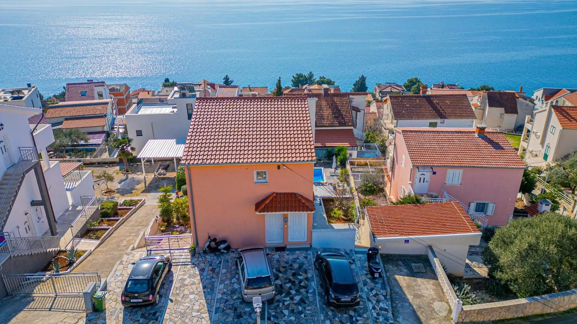 Apartments Sunshine With Pool Trogir